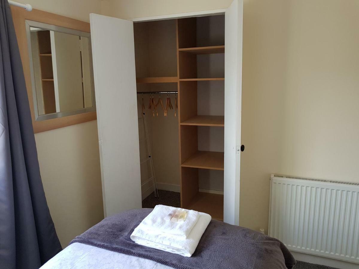 Workforce Property Kirk of Shotts Luaran gambar